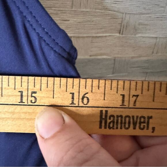 Lands’ End Classic Halter Tankini top Swim navy beach athletic summer poolside - Picture 7 of 8